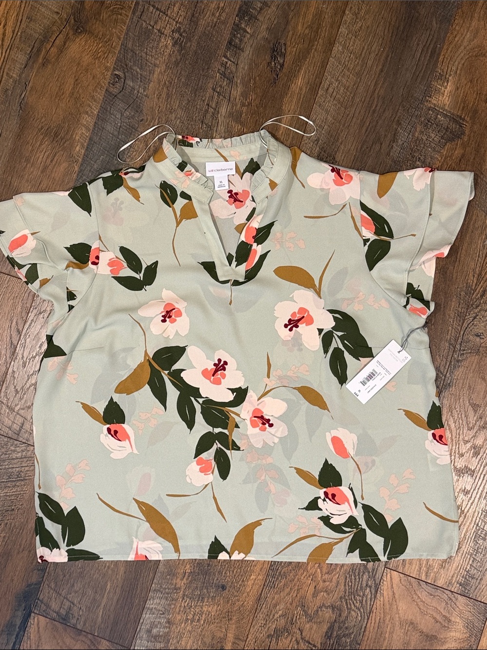Liz Claiborne Mint Green Floral V-Neck Short Sleeve Blouse